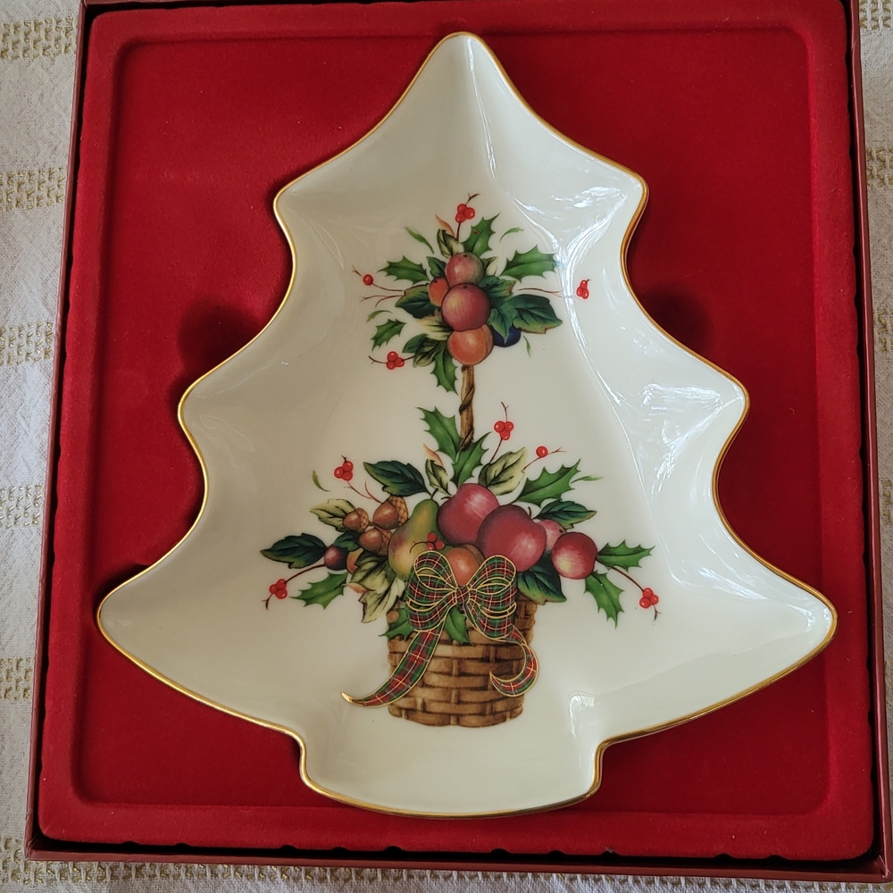 NEW, Lenox Holiday Tree Dish with Gold Accents